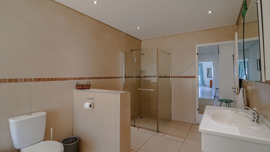 5 Bedroom Property for Sale in Sunrise On Sea Eastern Cape